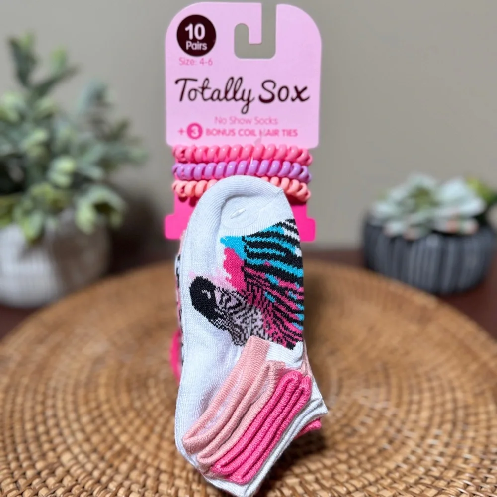 10 pairs Girls’ No Show Socks with 3 Coil Hair Ties